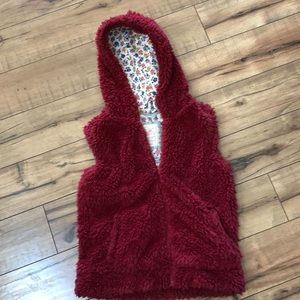 Mini Boden Girls Fuzzy Vest